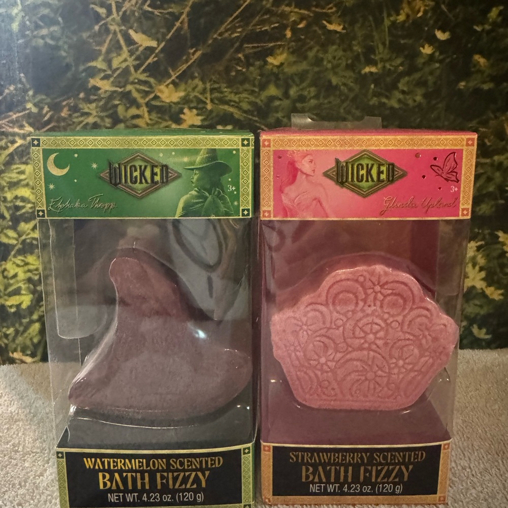 ⭐️3/$20 bundle⭐️Wicked Watermelon and Strawberry Bath Fizzy Set
